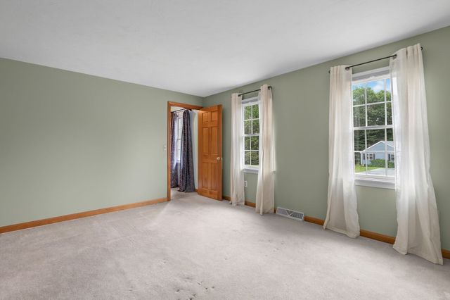 13 Bayberry Rd, Raynham, MA 02767