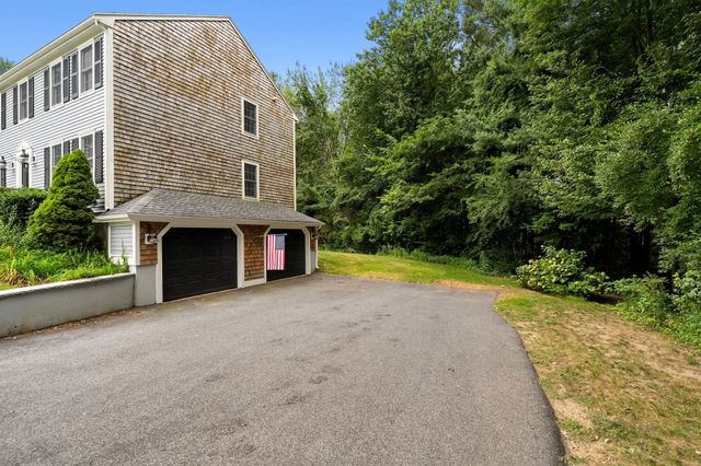 13 Bayberry Rd, Raynham, MA 02767