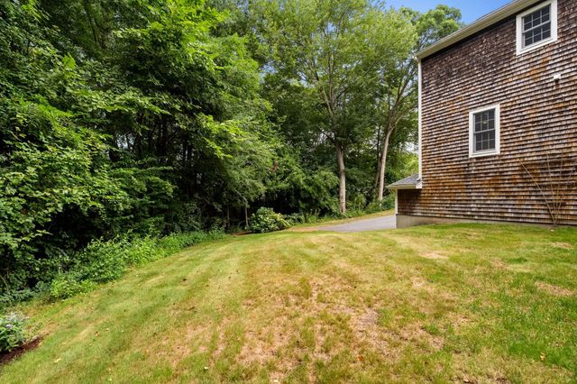 13 Bayberry Rd, Raynham, MA 02767