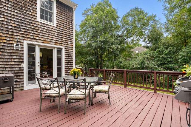 13 Bayberry Rd, Raynham, MA 02767
