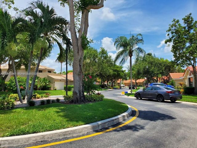 10665 San Bernardino Way, Boca Raton, FL 33428