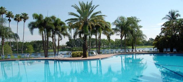 10665 San Bernardino Way, Boca Raton, FL 33428