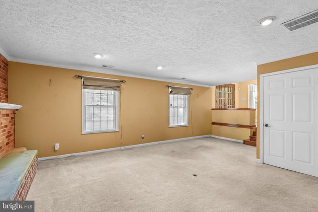 201 SWAN CREEK RD, Fort Washington, MD 20744