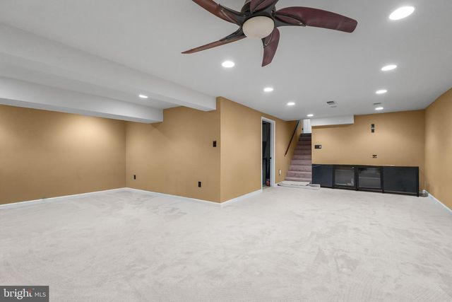 201 SWAN CREEK RD, Fort Washington, MD 20744
