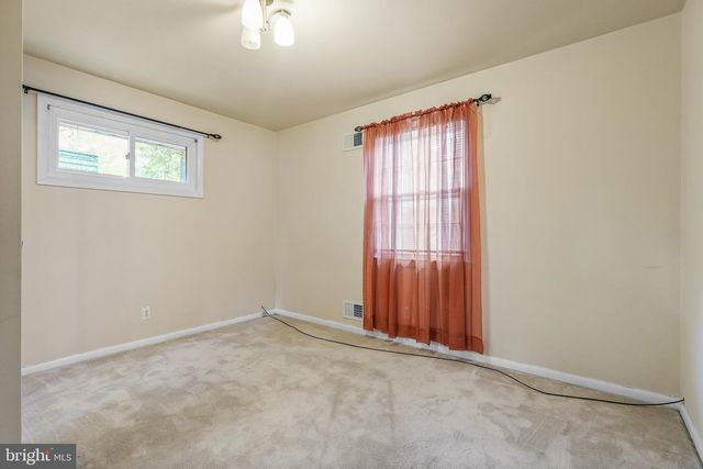 201 SWAN CREEK RD, Fort Washington, MD 20744