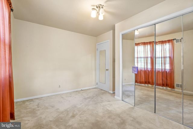 201 SWAN CREEK RD, Fort Washington, MD 20744