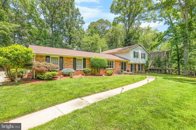 201 SWAN CREEK RD, Fort Washington, MD 20744