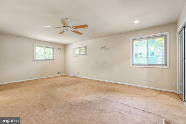 201 SWAN CREEK RD, Fort Washington, MD 20744