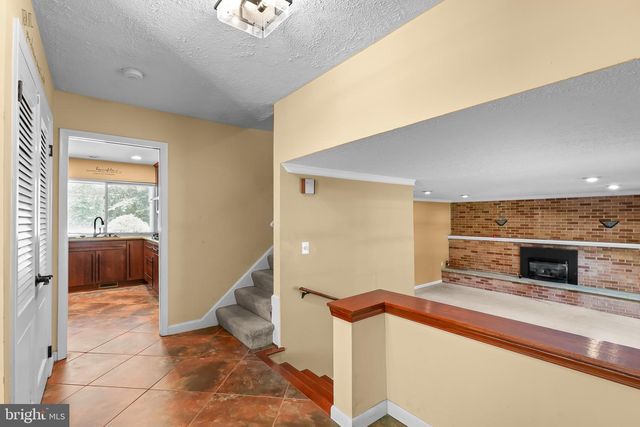201 SWAN CREEK RD, Fort Washington, MD 20744