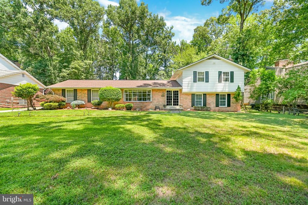 201 SWAN CREEK RD, Fort Washington, MD 20744