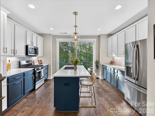 2915 Simpson Drive, Charlotte, NC 28205