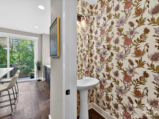 2915 Simpson Drive, Charlotte, NC 28205