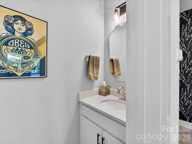 2915 Simpson Drive, Charlotte, NC 28205