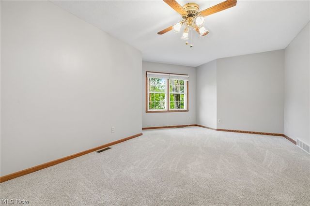 5882 Indian Creek Circle NW, Canton, OH 44718