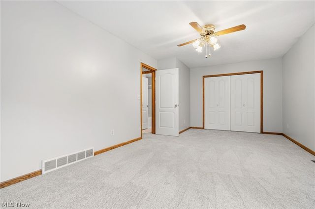 5882 Indian Creek Circle NW, Canton, OH 44718