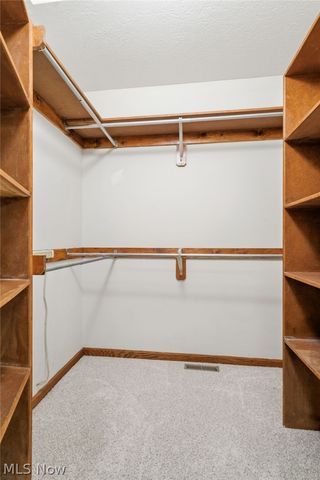 5882 Indian Creek Circle NW, Canton, OH 44718