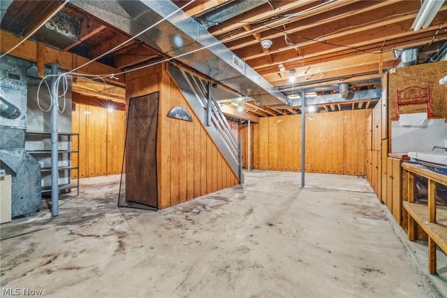 5882 Indian Creek Circle NW, Canton, OH 44718