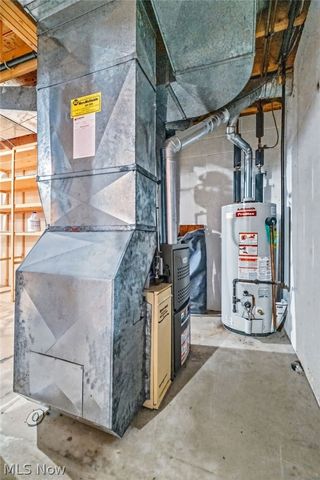 5882 Indian Creek Circle NW, Canton, OH 44718