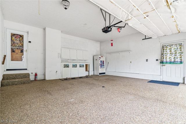 5882 Indian Creek Circle NW, Canton, OH 44718