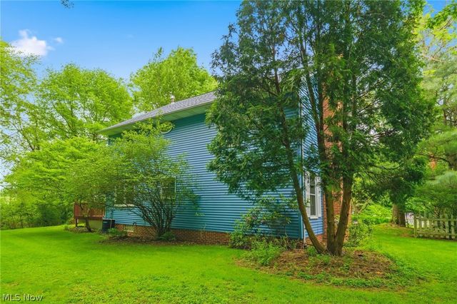 5882 Indian Creek Circle NW, Canton, OH 44718