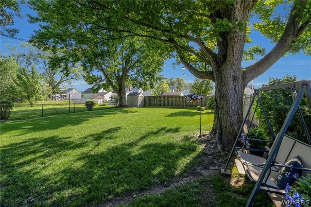60 Arthur Street, Cheektowaga, NY 14225