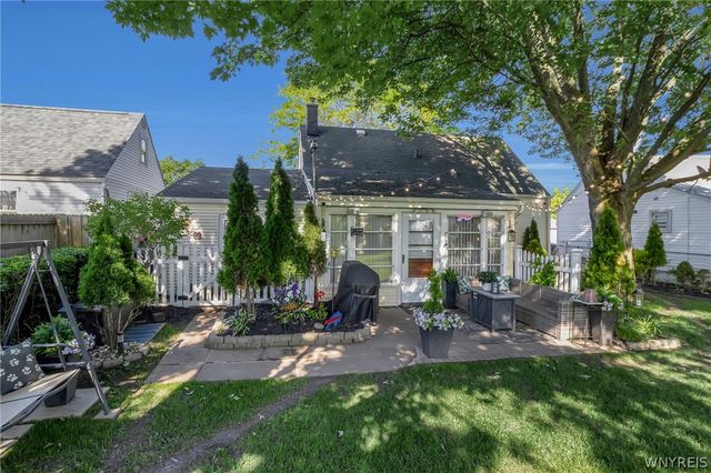 60 Arthur Street, Cheektowaga, NY 14225