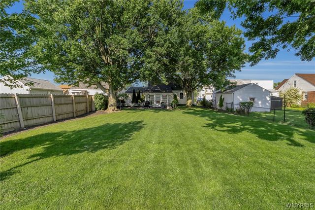 60 Arthur Street, Cheektowaga, NY 14225