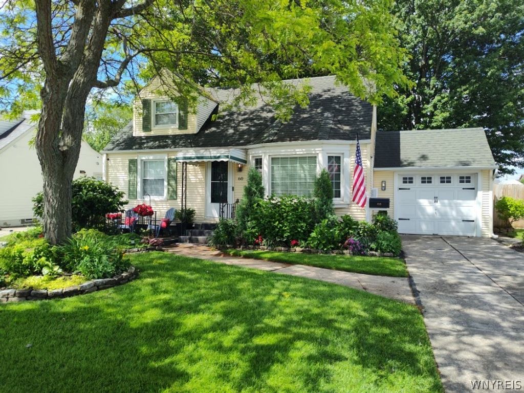 60 Arthur Street, Cheektowaga, NY 14225