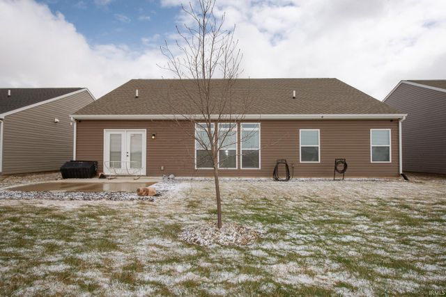 6196 Shale Crescent Drive, West Lafayette, IN 47906