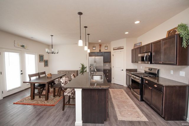 6196 Shale Crescent Drive, West Lafayette, IN 47906