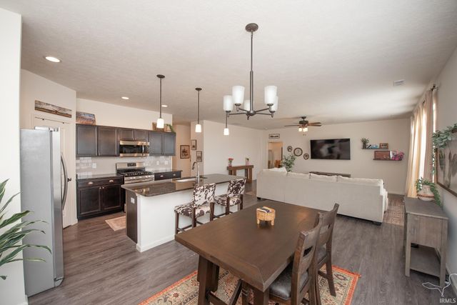 6196 Shale Crescent Drive, West Lafayette, IN 47906