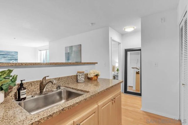 1970 Columbia St 301, San Diego, CA 92101