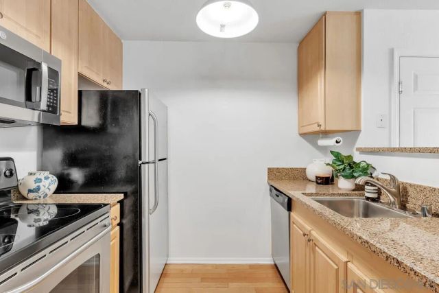 1970 Columbia St 301, San Diego, CA 92101