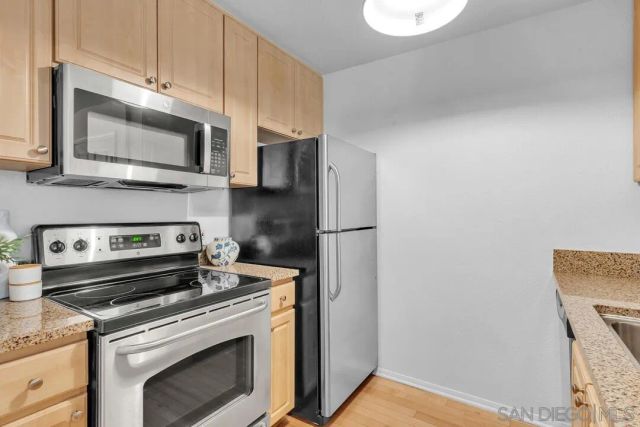 1970 Columbia St 301, San Diego, CA 92101