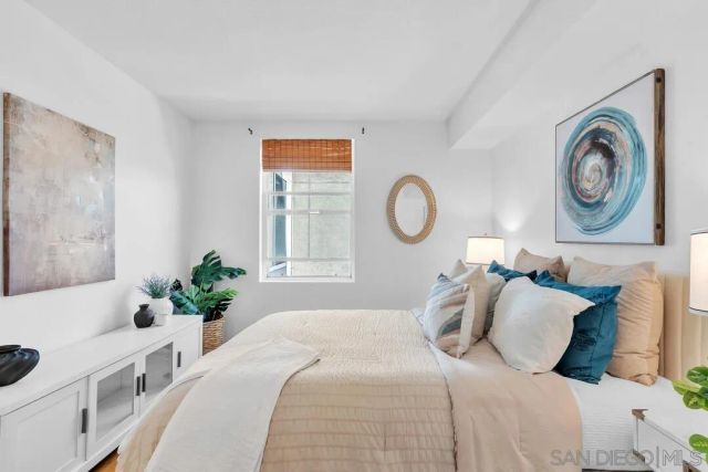 1970 Columbia St 301, San Diego, CA 92101