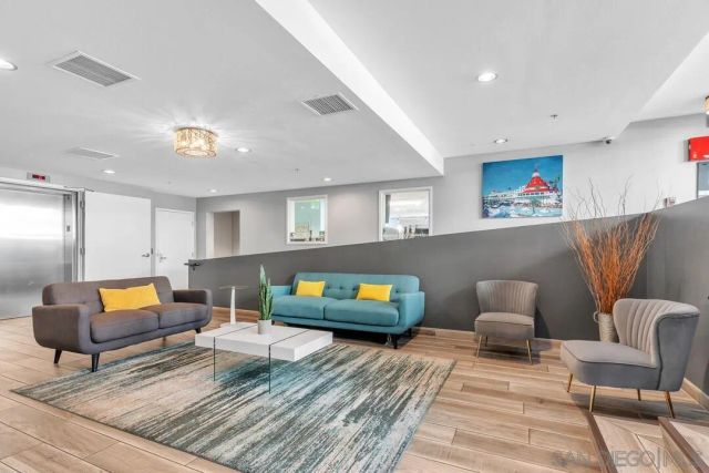 1970 Columbia St 301, San Diego, CA 92101
