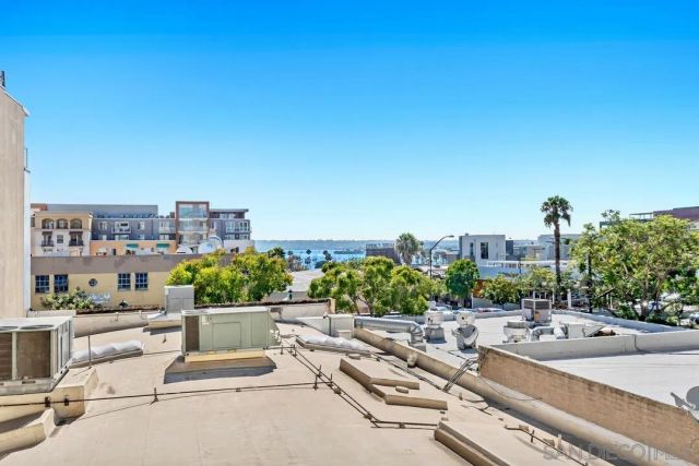 1970 Columbia St 301, San Diego, CA 92101