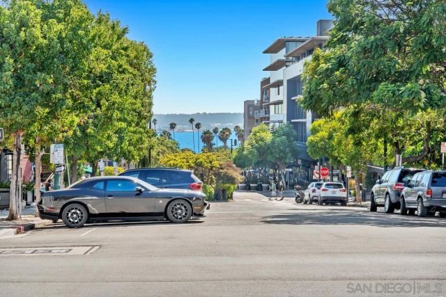 1970 Columbia St 301, San Diego, CA 92101