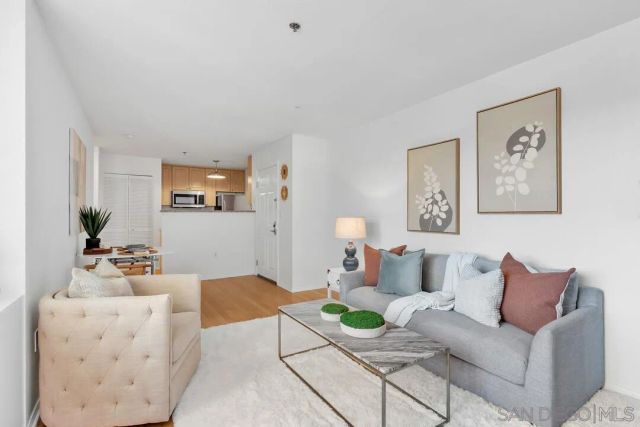 1970 Columbia St 301, San Diego, CA 92101