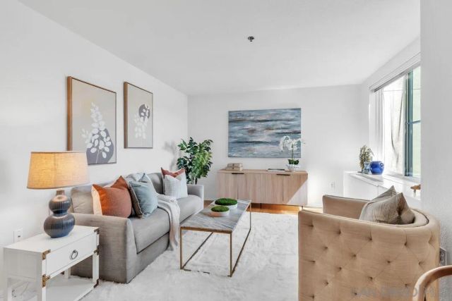 1970 Columbia St 301, San Diego, CA 92101
