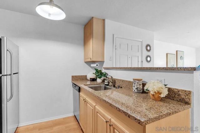 1970 Columbia St 301, San Diego, CA 92101