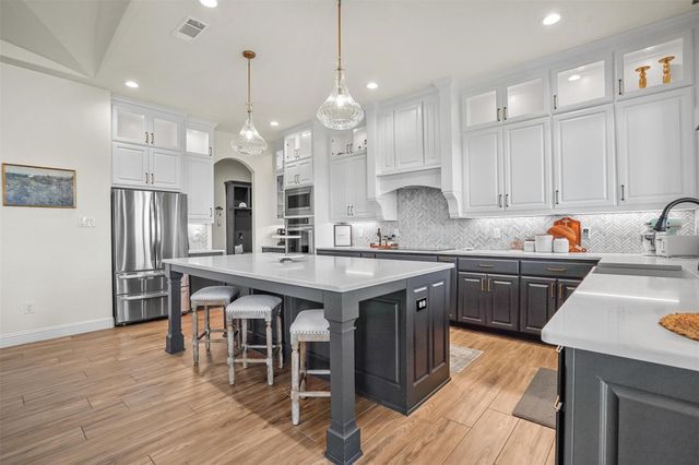 428 Royal Santana Run, Weatherford, TX 76087