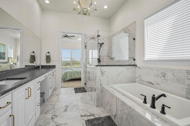 428 Royal Santana Run, Weatherford, TX 76087