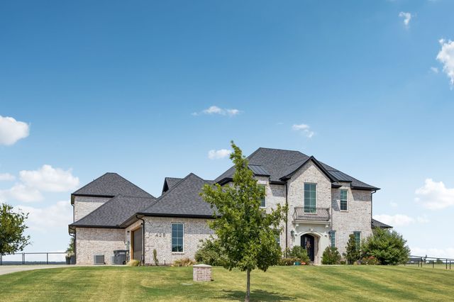 428 Royal Santana Run, Weatherford, TX 76087