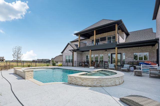 428 Royal Santana Run, Weatherford, TX 76087