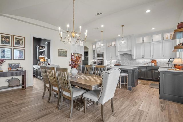 428 Royal Santana Run, Weatherford, TX 76087