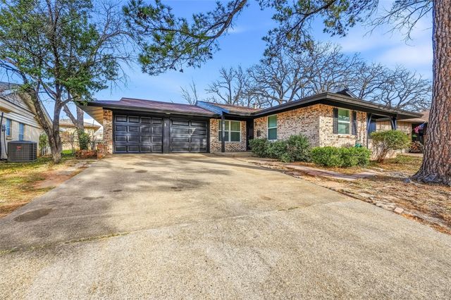 2209 Normandy Drive, Irving, TX 75060