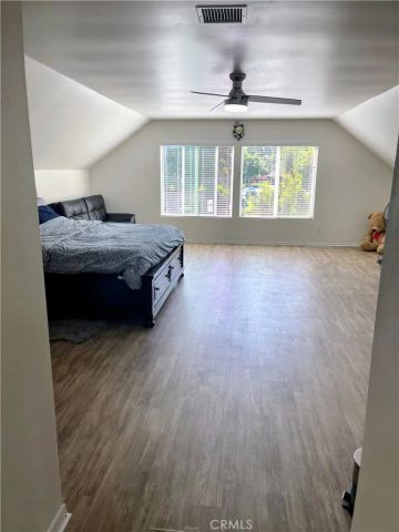 28360 Simsalido, Canyon Country, CA 91387