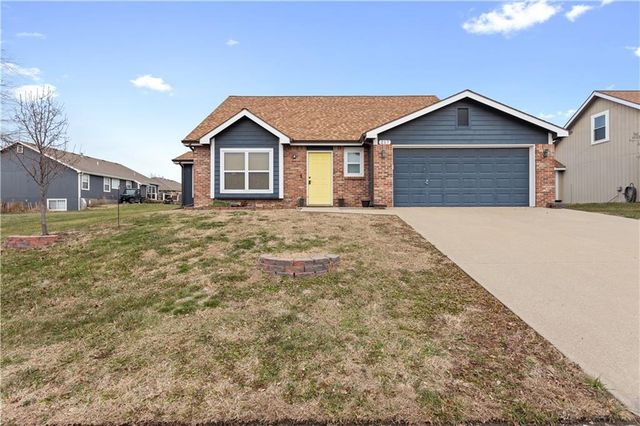 217 Montrose Circle, Eudora, KS 66025