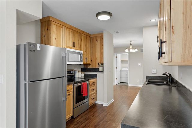 217 Montrose Circle, Eudora, KS 66025